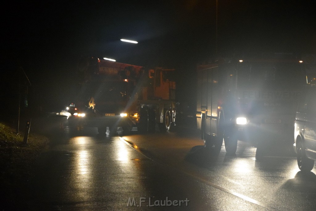 Container LKW umgestuerzt Koeln Brueck Bruecker- Dellbruecker Mauspfad P387.JPG - Miklos Laubert